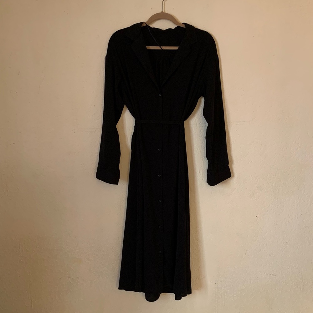 GU - Long Sleeve Black Dress
